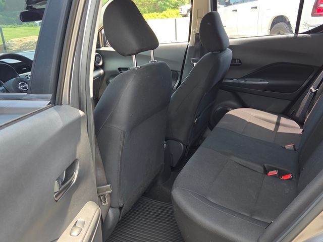 Used 2025 Gray Nissan S image 7