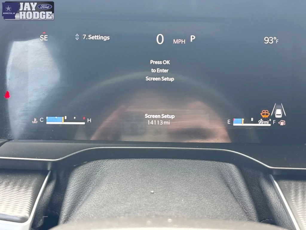 Certified Used 2025 Metallic Jeep Altitude image 17
