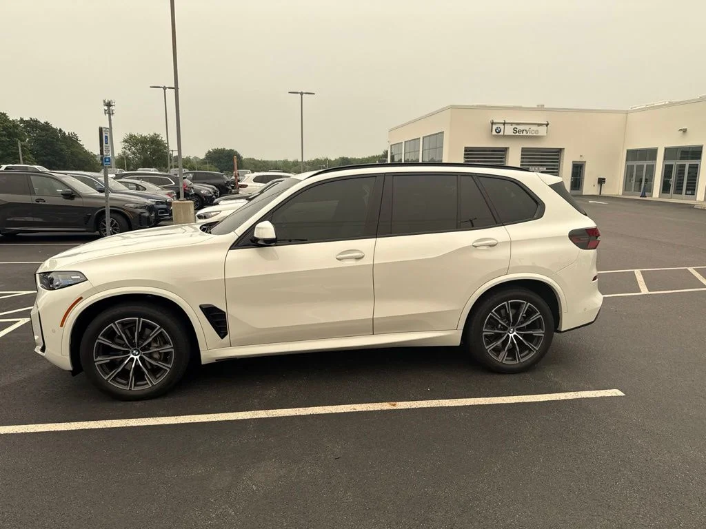 Certified Used 2025 White BMW xDrive40i image 4