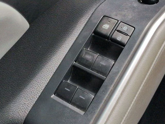Certified Used 2024 2024 TOYOTA HIGHLANDER XLE Toyota XLE image 23