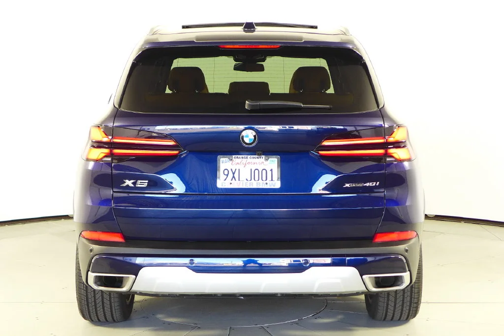 Used 2026 Blue BMW xDrive40i image 8