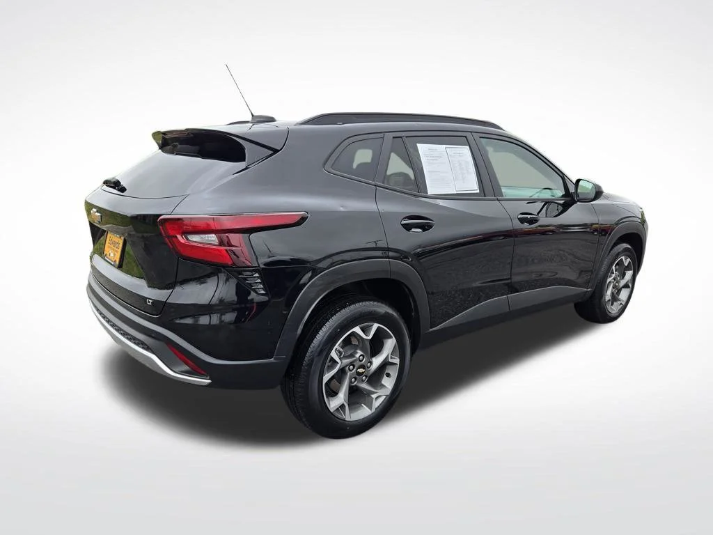 Used 2025 Black Chevrolet LT image 3
