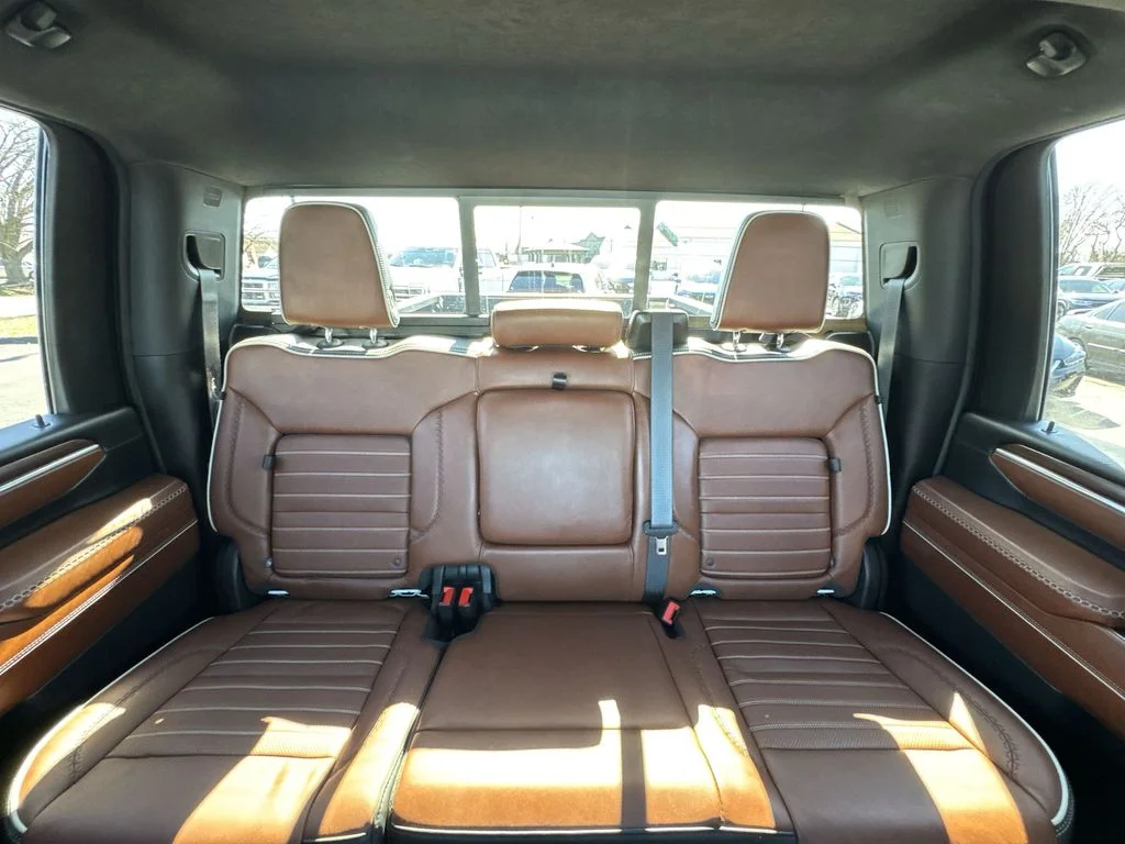 Used 2024 White GMC Denali Ultimate image 23