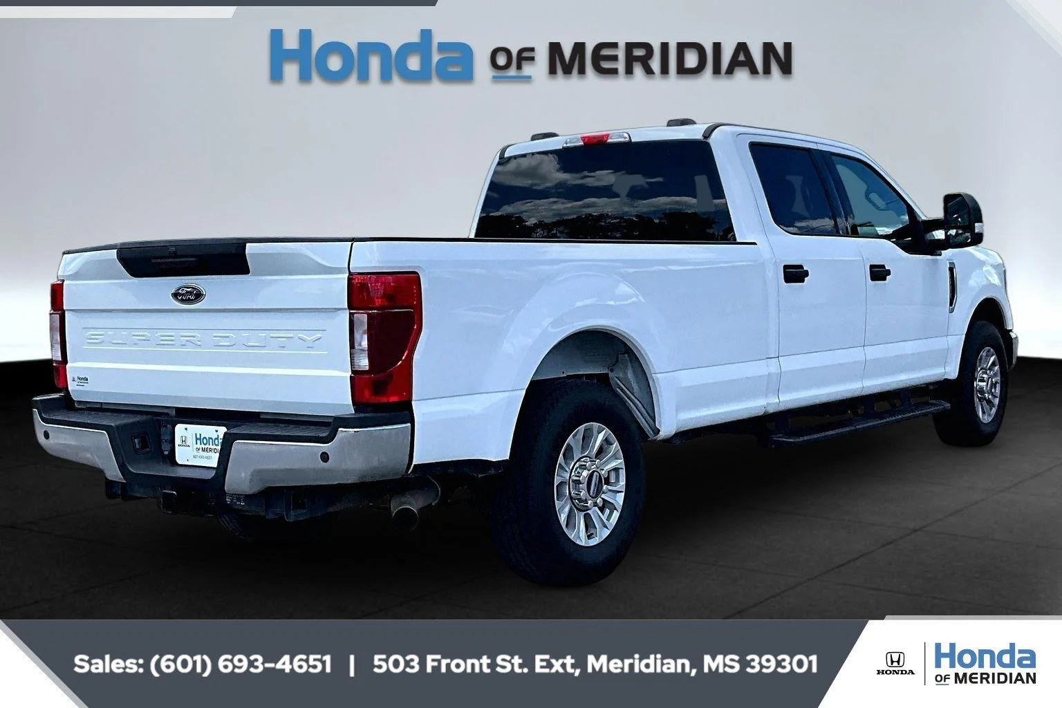 Used 2022 Oxford White Ford XLT image 10