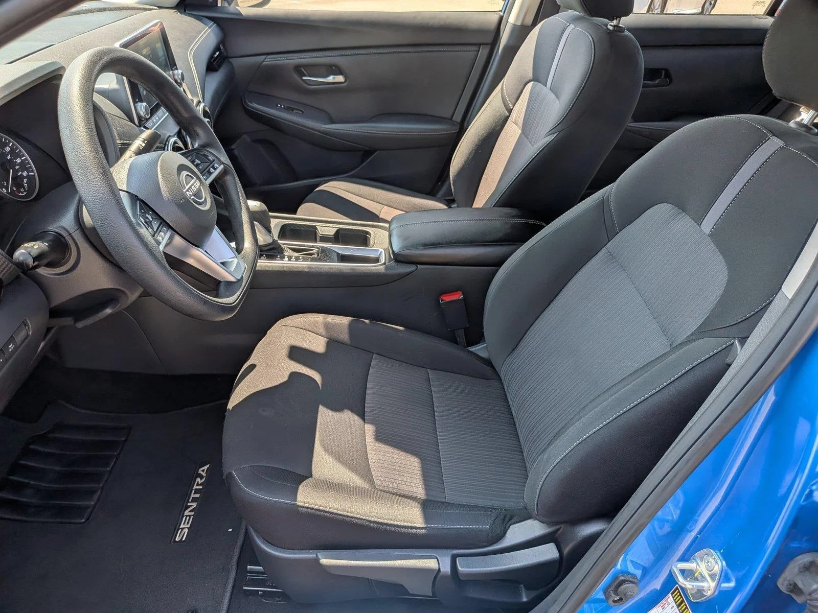 Used 2025 Electric Blue Metallic Nissan SV image 18