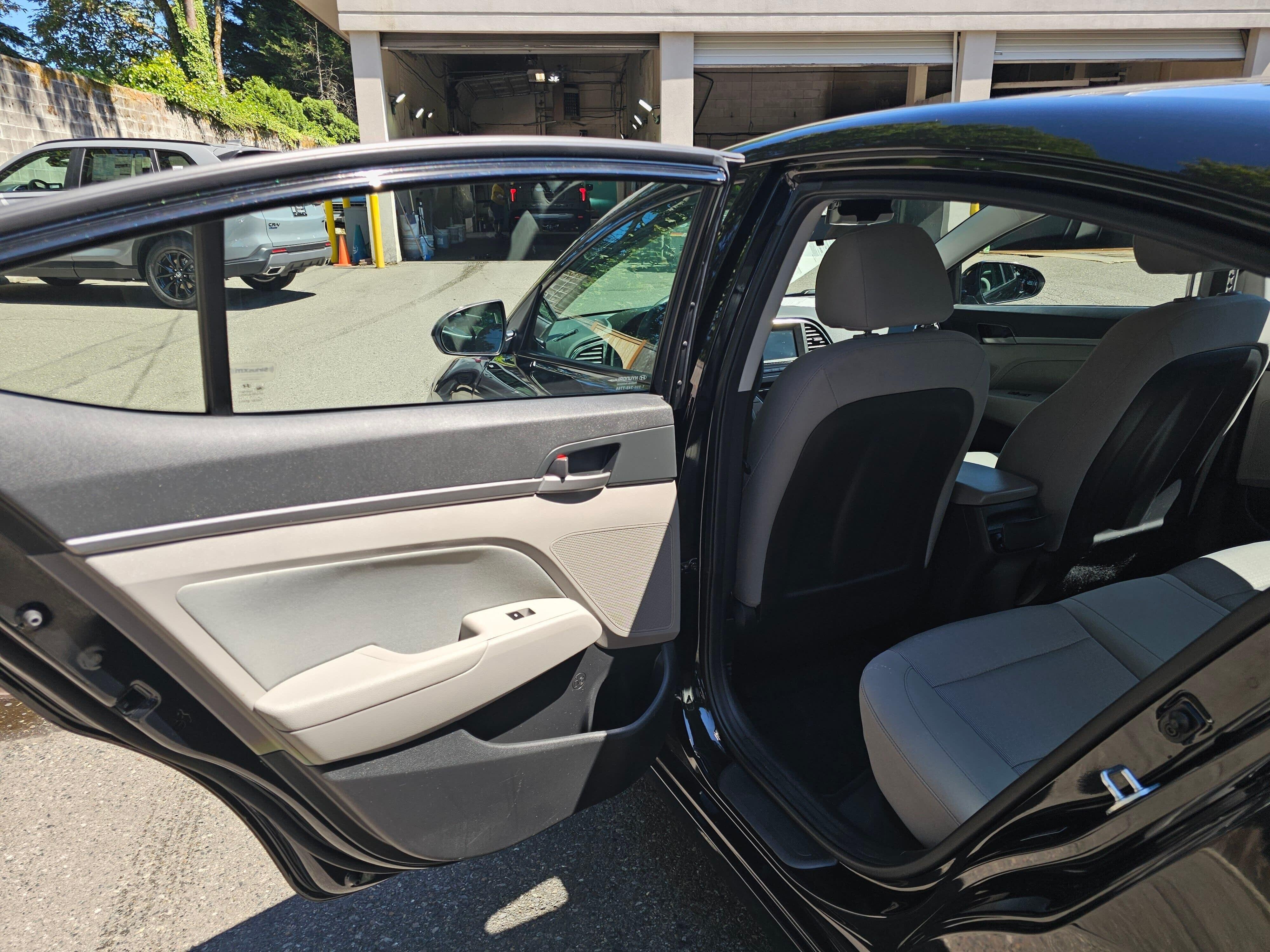 Used 2018 Phantom Black Hyundai SEL image 19