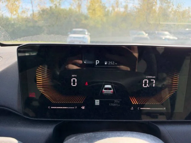 Used 2025 Gray Kia LXS image 10
