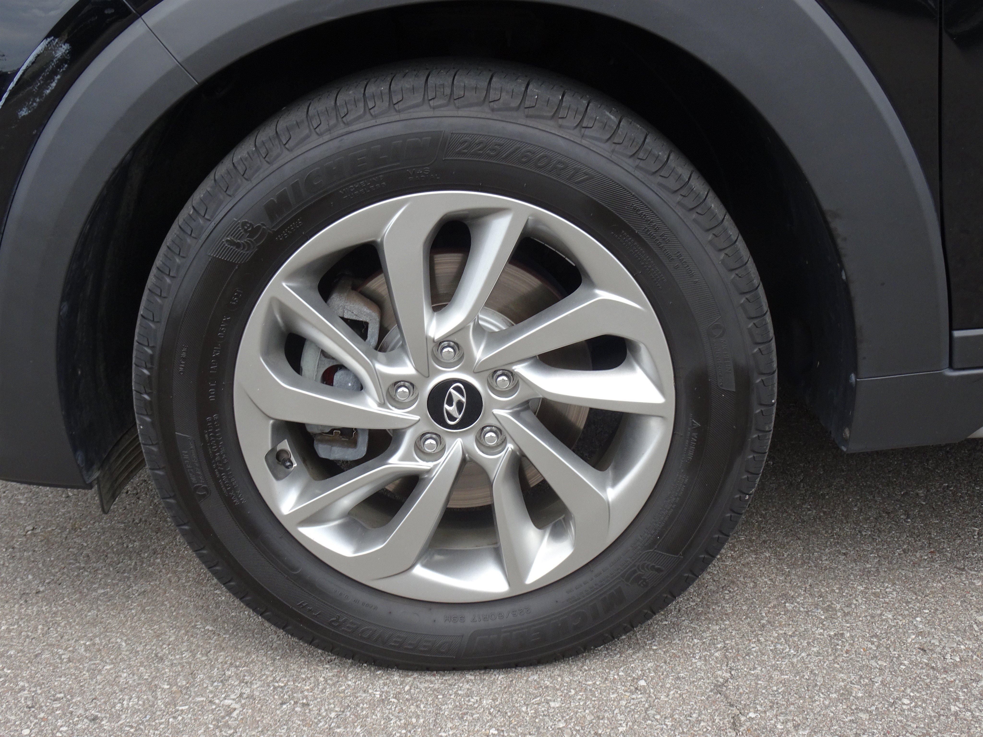Used 2018 Black Noir Pearl Hyundai SEL image 10