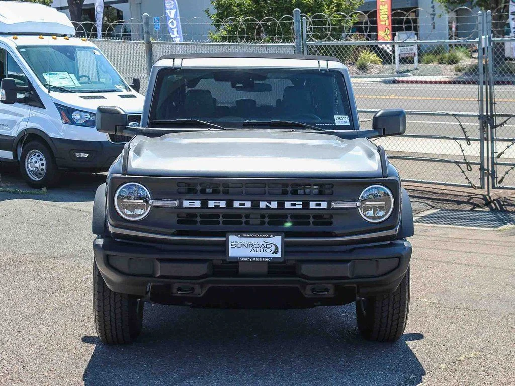 New 2025 Gray Ford Big Bend image 2