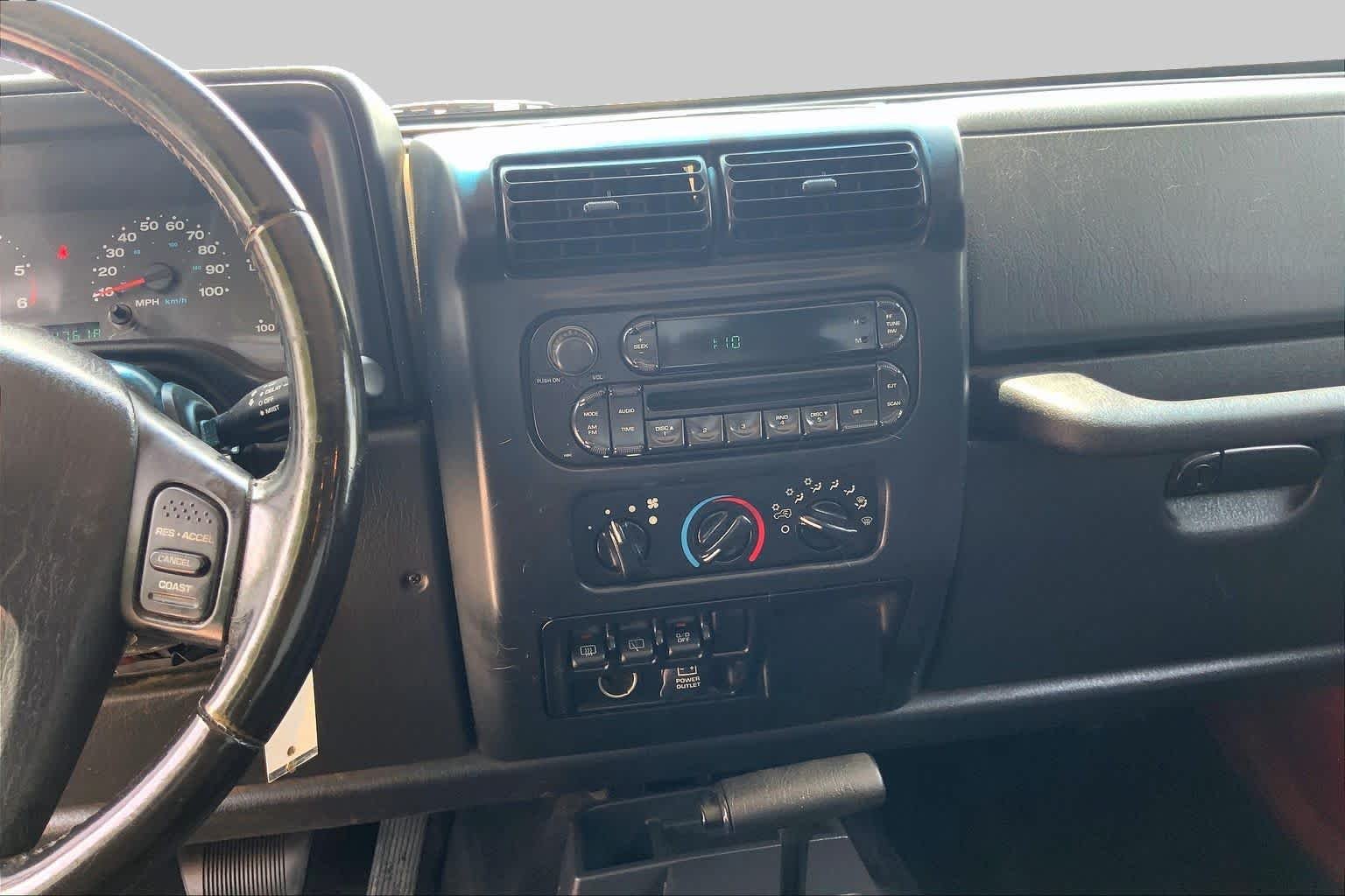 Used 2005 Flame Red Jeep X image 6