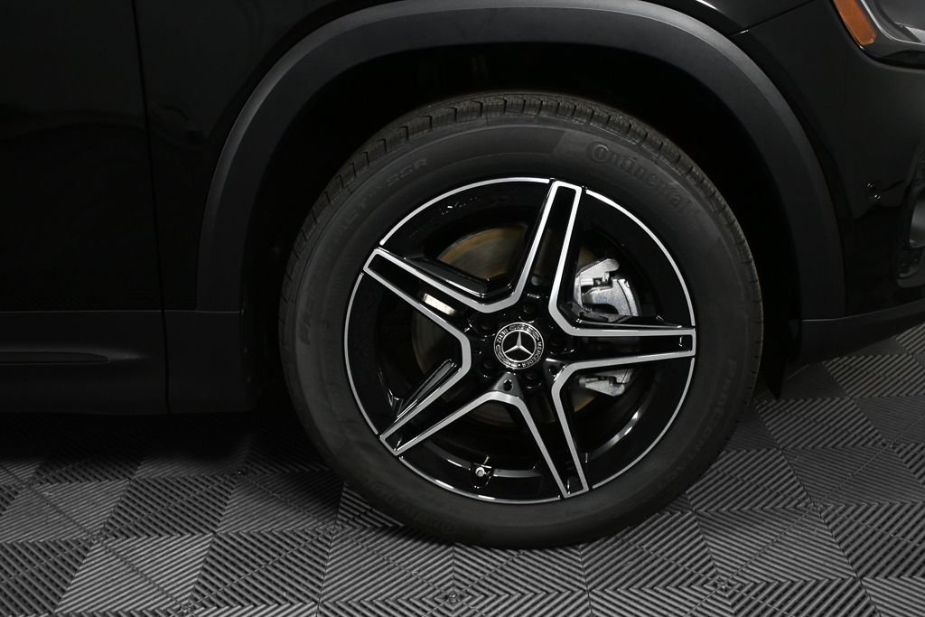New 2026 Night Black Mercedes-Benz GLB 250 image 37