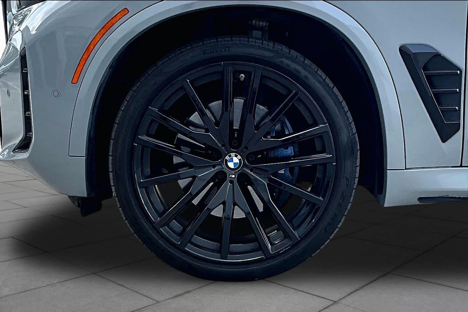 Used 2025 Brooklyn Grey Metallic BMW sDrive40i image 10