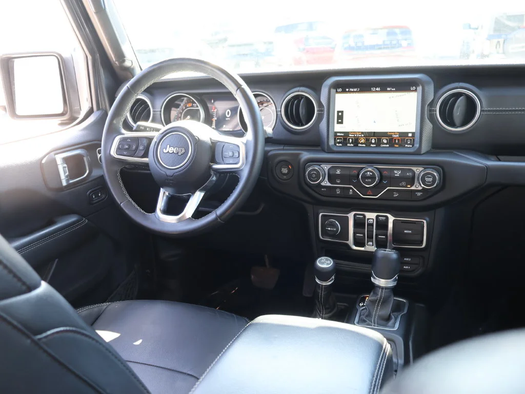 Used 2018 Gray Jeep Unlimited Sahara image 12