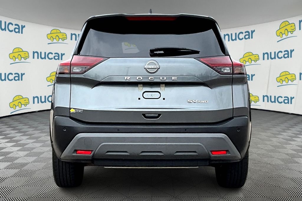 Used 2023 Gray Nissan SV image 5