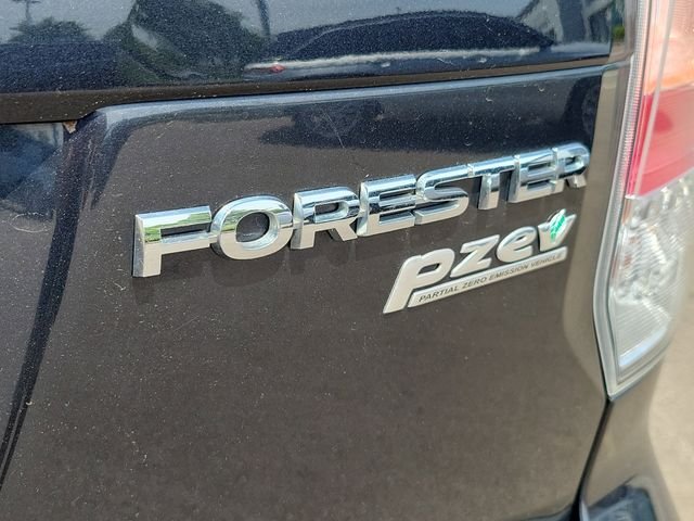 Used 2017 Gray Subaru 2.5i image 6
