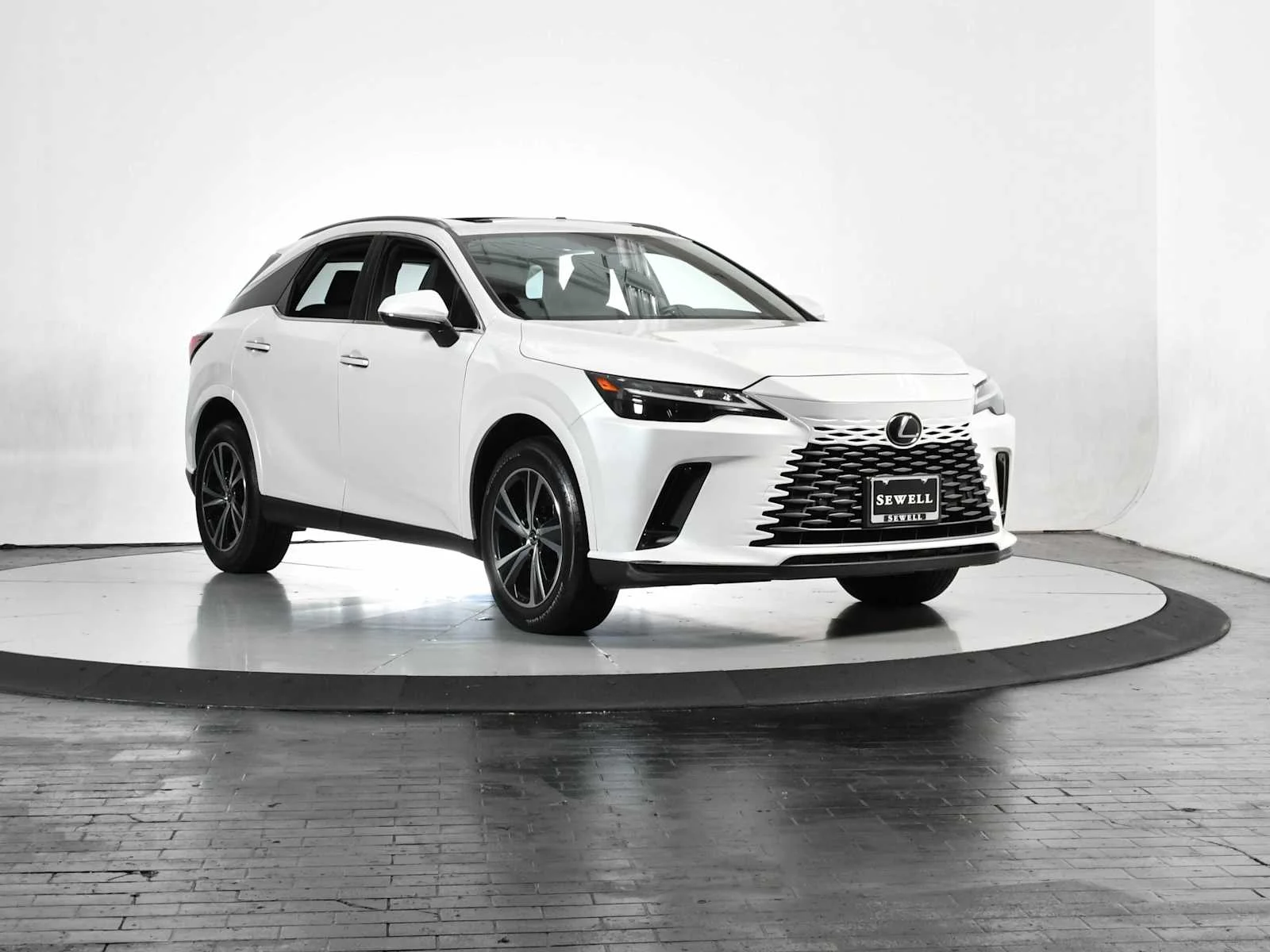 Used 2023 Eminent White Pearl Lexus Premium image 9