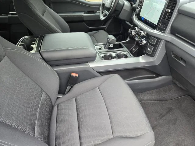New 2026 Oxford White Ford XLT image 29
