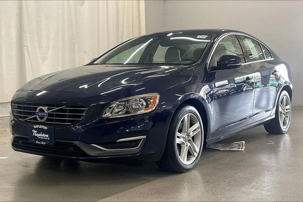 Used 2015 Blue Volvo T5 Premier image 12