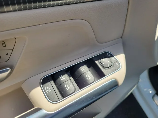Used 2022  Mercedes-Benz GLA 250 image 18