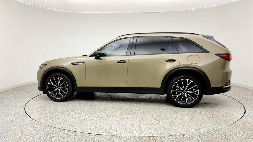 Used 2025 Zircon Sand Metallic Mazda Premium Package AWD image 8