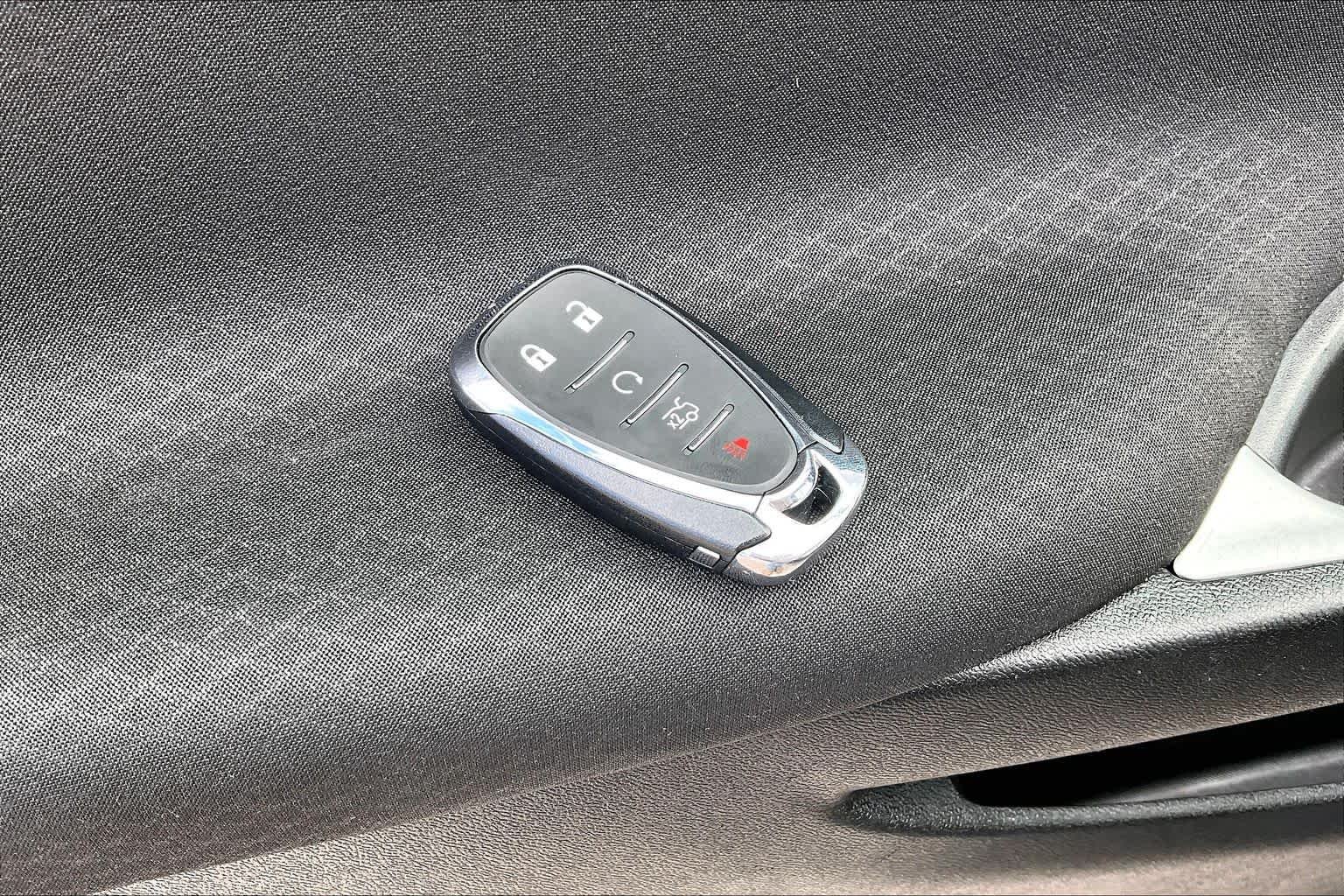 Used 2022 Northsky Blue Metallic Chevrolet LT image 15