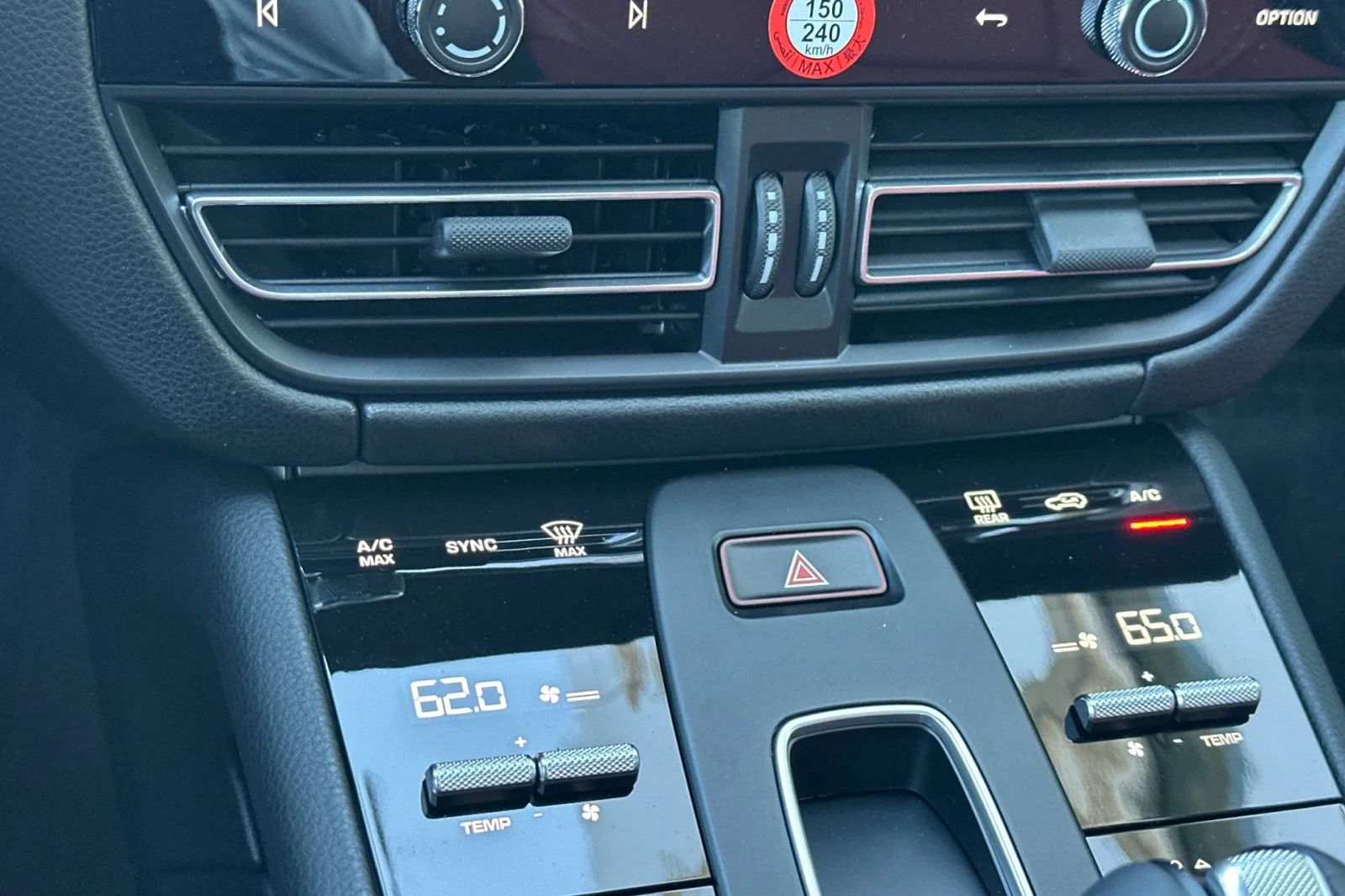 2026 Porsche Macan S - Photo 21