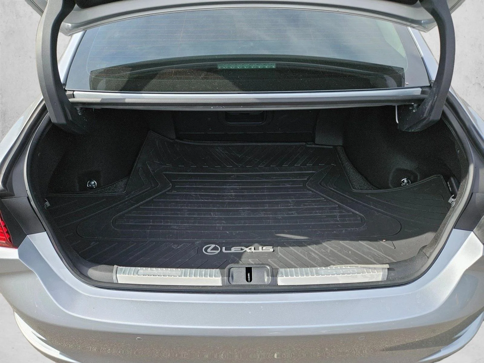 Certified Used 2025 Iridium Lexus  image 7
