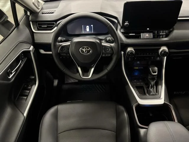 Used 2025 WIND CHILL PEARL Toyota  image 12