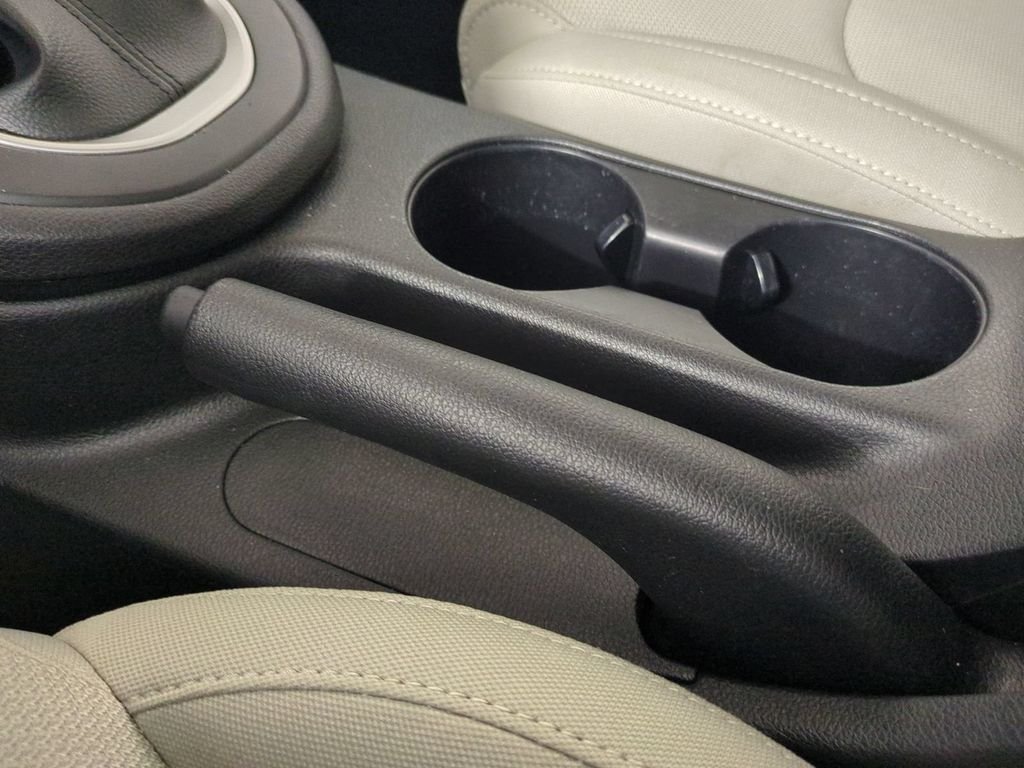 2023 Kia Forte LXS - Photo 26