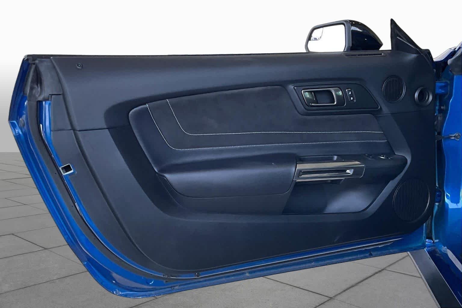 Used 2017 Blue Ford Shelby GT350 image 19