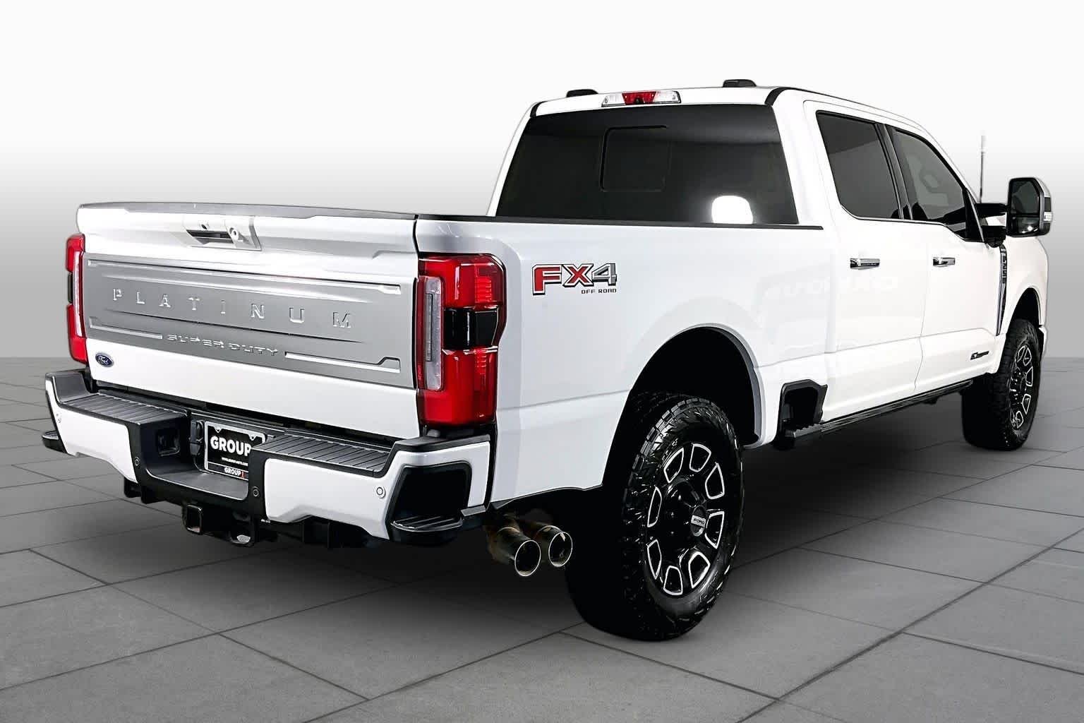 Used 2024 Star White Metallic Tri-Coat Ford Platinum image 12