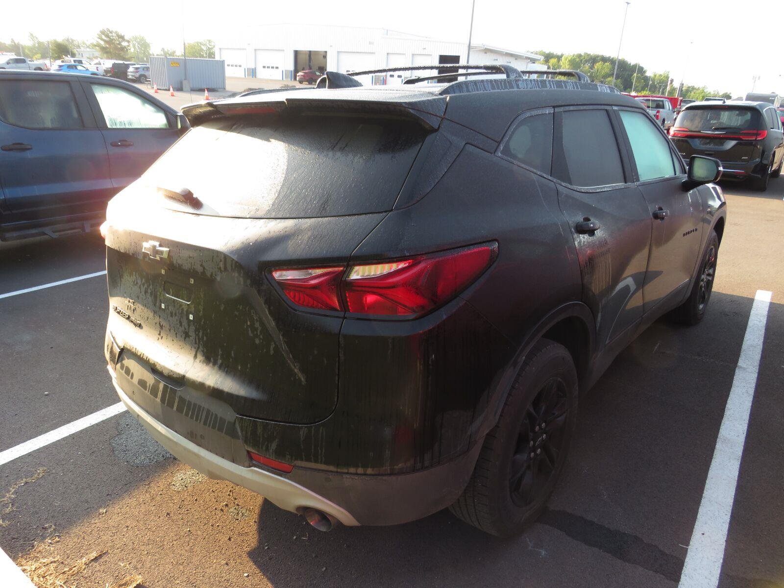 Used 2022 Black Chevrolet LT image 9