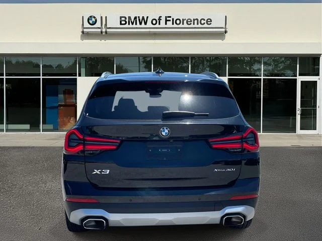 Used 2024 Black BMW xDrive30i image 5