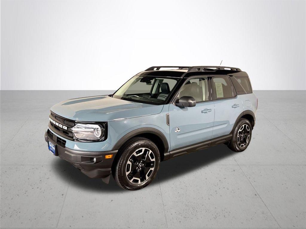 Used 2022 Blue Ford Outer Banks image 2