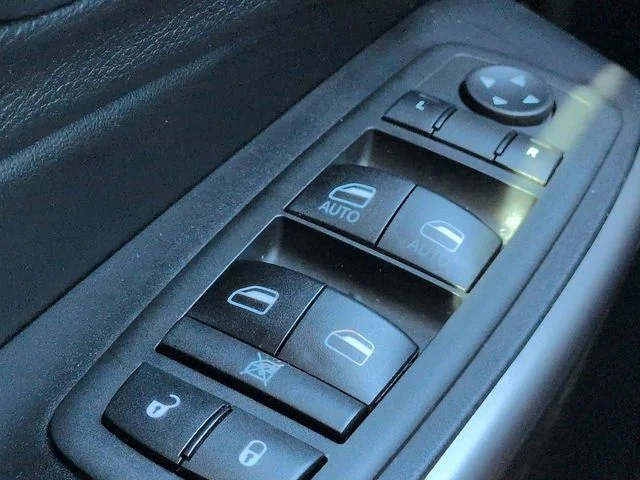 Certified Used 2020 Sting Gray Clearcoat Jeep Latitude Plus image 23
