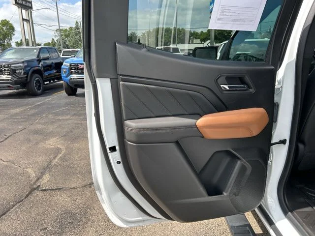 2023 GMC Canyon AT4 - Photo 19