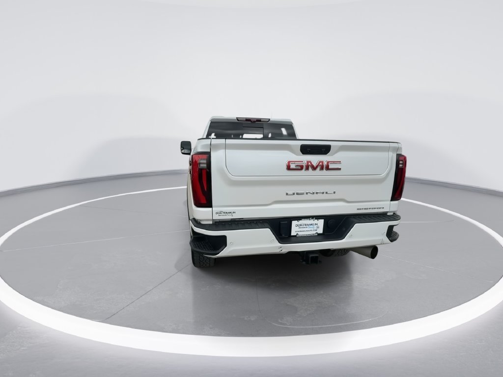 Used 2024 White GMC Denali image 7