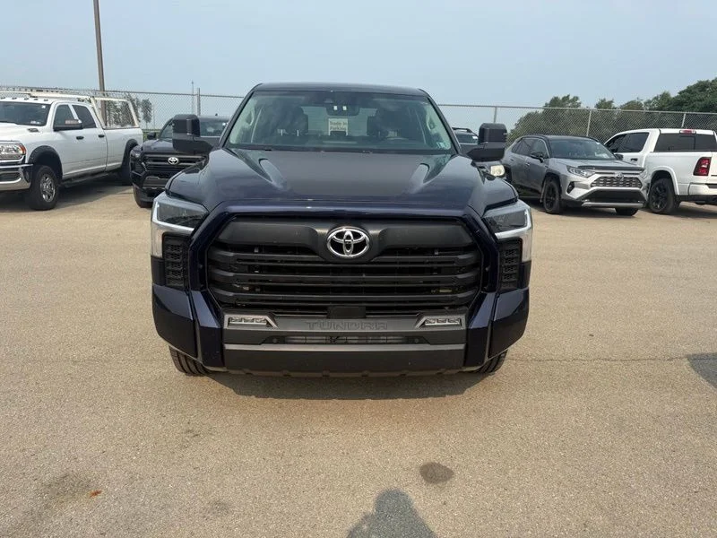 Used 2022  Toyota SR5 image 8