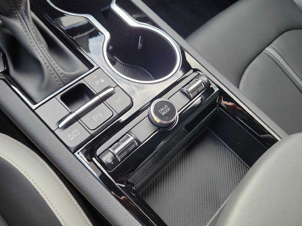 New 2026 Wolf Gray Kia GT-Line FWD image 35