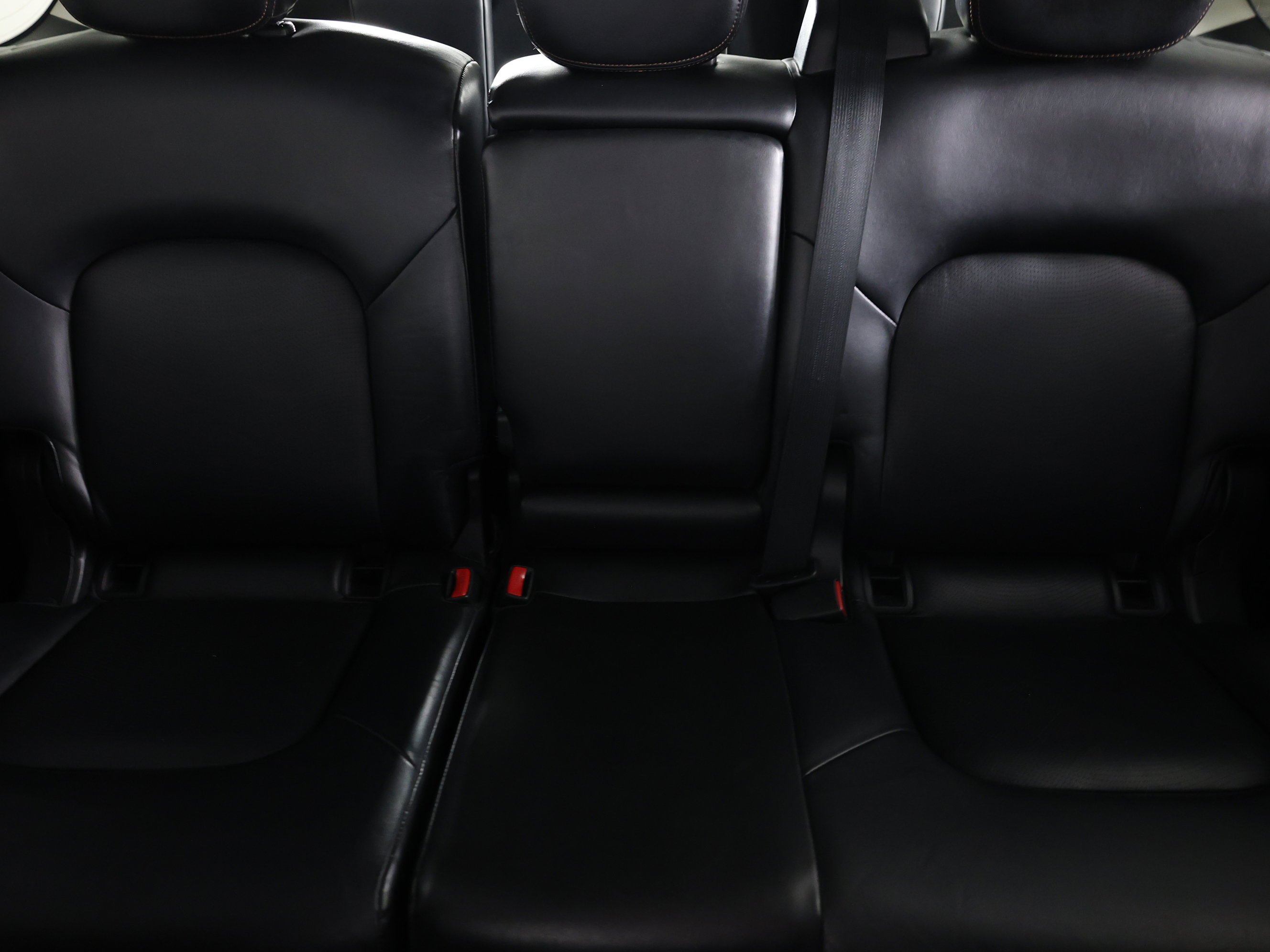 Used 2020 Gun Metallic Nissan SL image 10