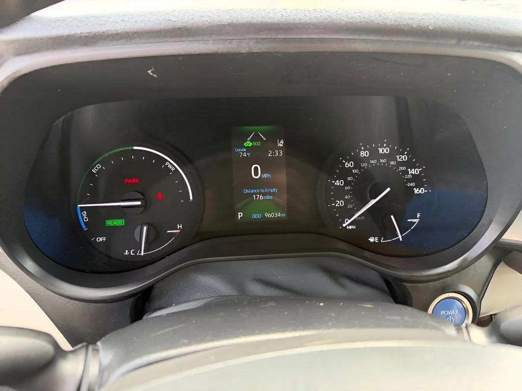Used 2022 Wind Chill Pearl Toyota XLE image 20