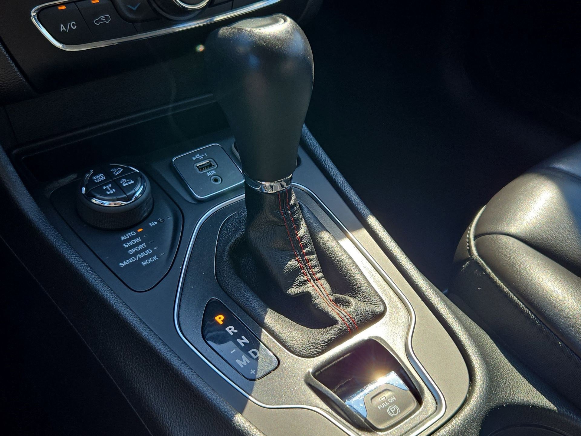 2019 Jeep Cherokee Trailhawk - Photo 25