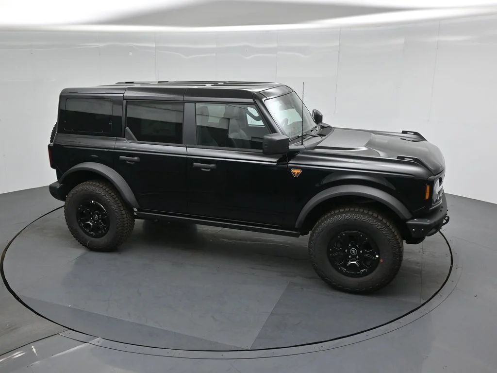 New 2026 Shadow Black Ford Badlands image 53