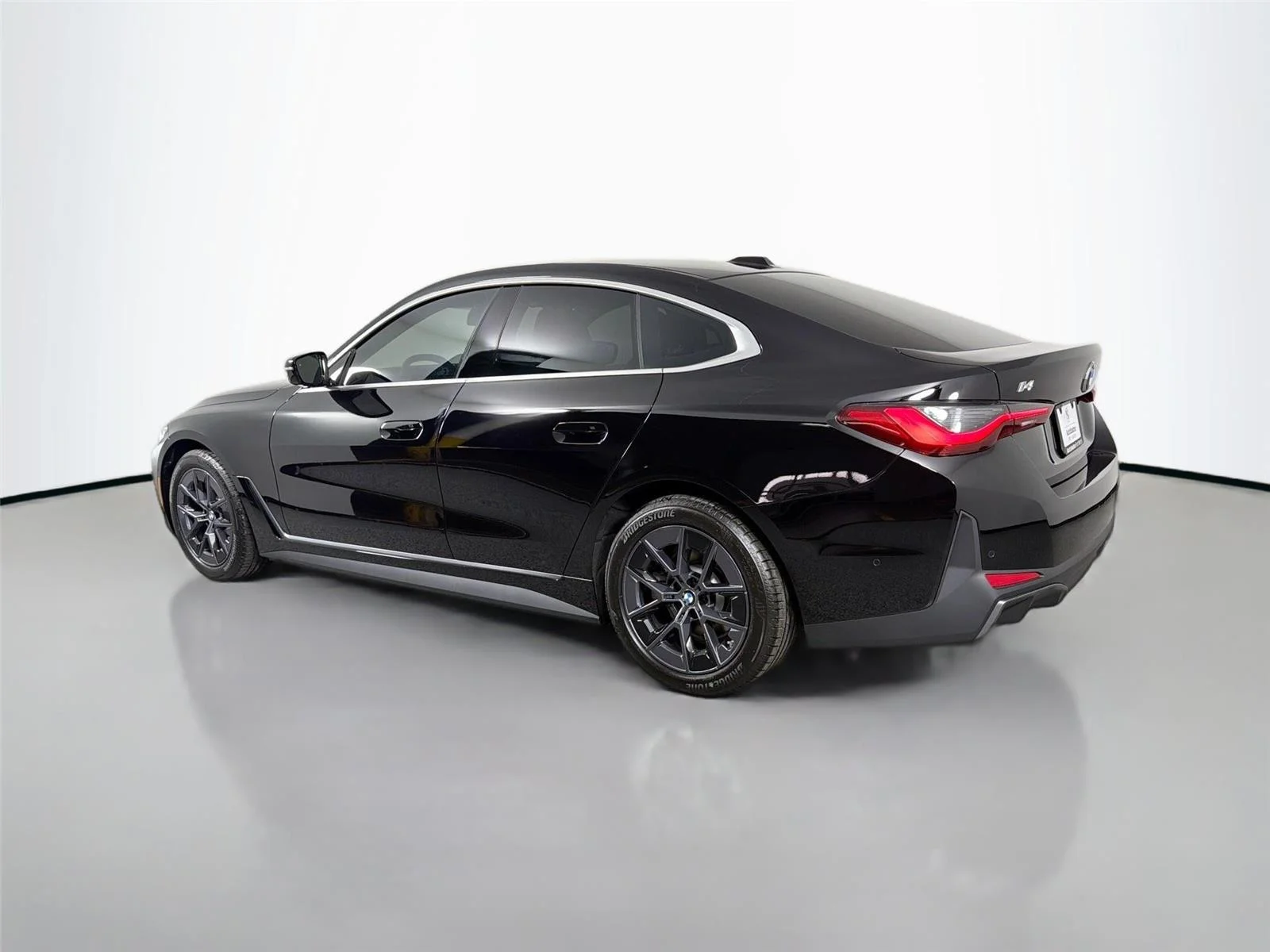 New 2026 Jet Black BMW xDrive40 image 13