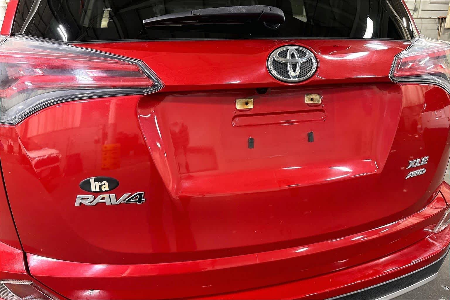 Used 2017 Barcelona Red Metallic Toyota XLE image 30