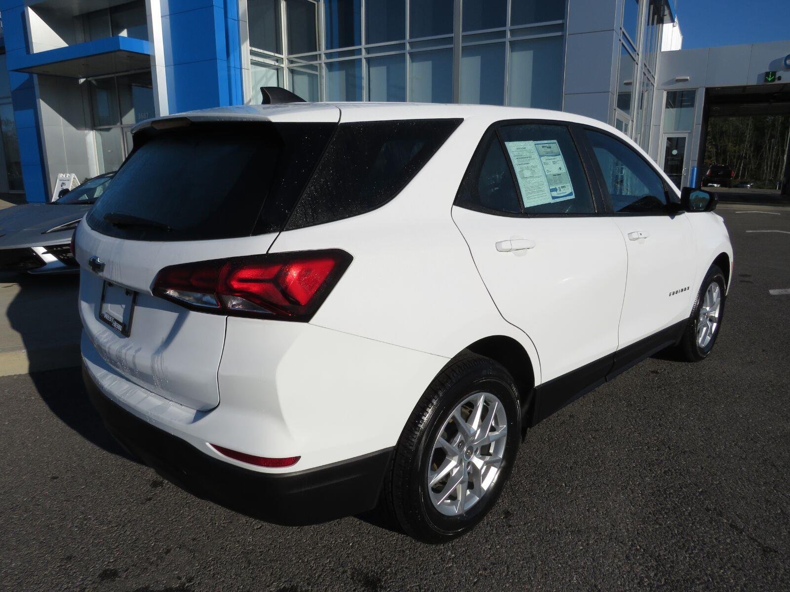 Used 2024 Summit White Chevrolet LS image 9