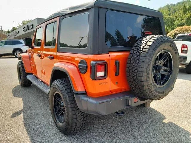 Used 2018 Punkn Metallic Clearcoat Jeep Sahara image 7