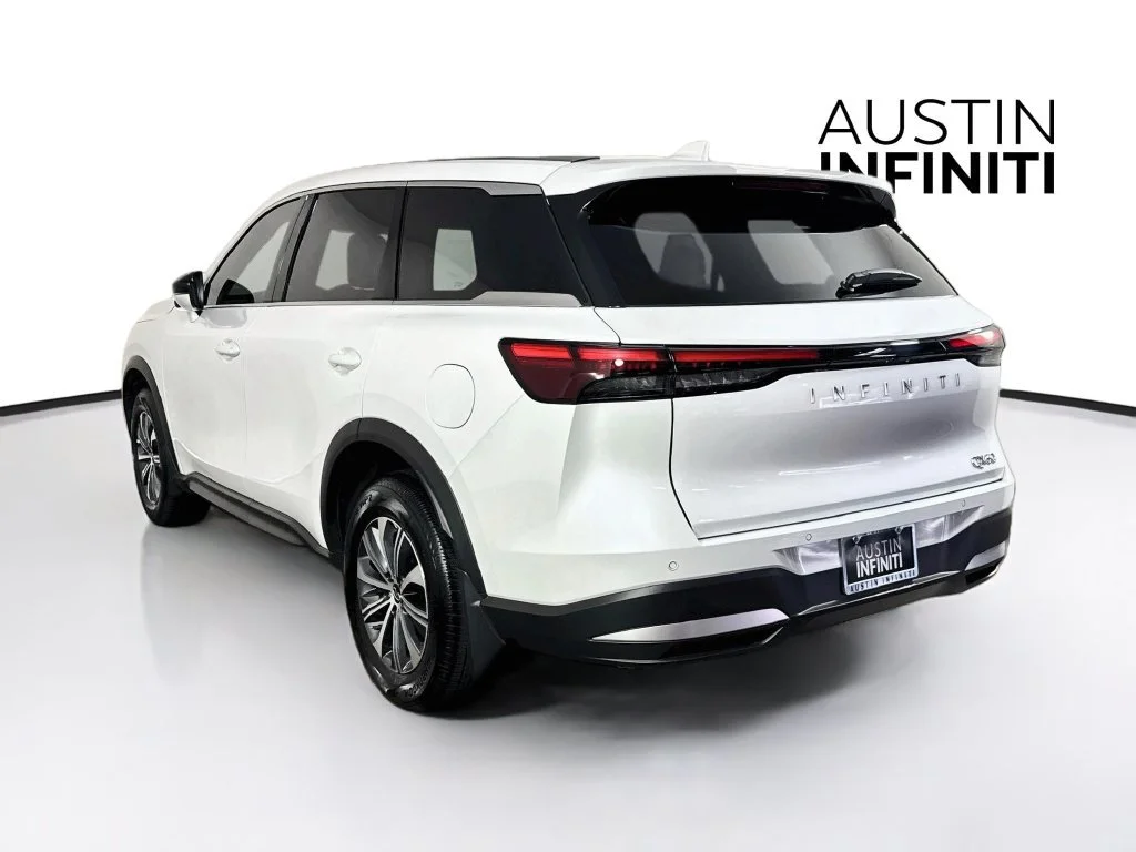 Certified Used 2027 White INFINITI PURE image 7