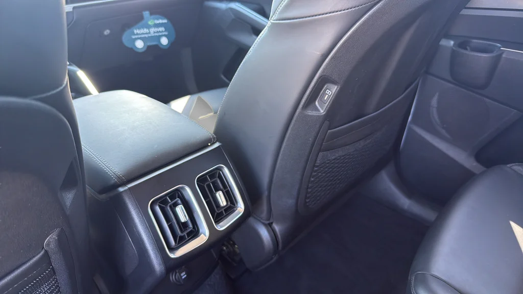 2025 Kia Sorento S - Photo 36