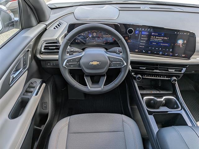 New 2027 Summit White Chevrolet LT image 42